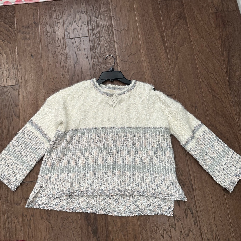NWT Adora white and silver sparkle sweater size large